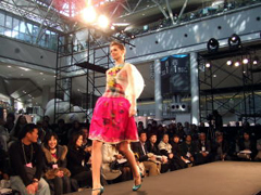 ジャカルタ（「美しい人形」がテーマ）